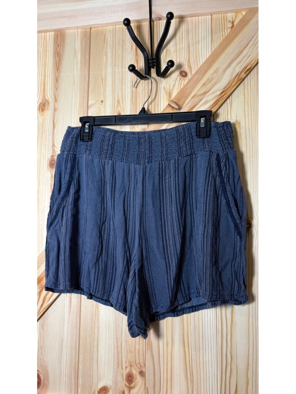 3 Dots Women’s Blue Rayon Shorts Size Large
